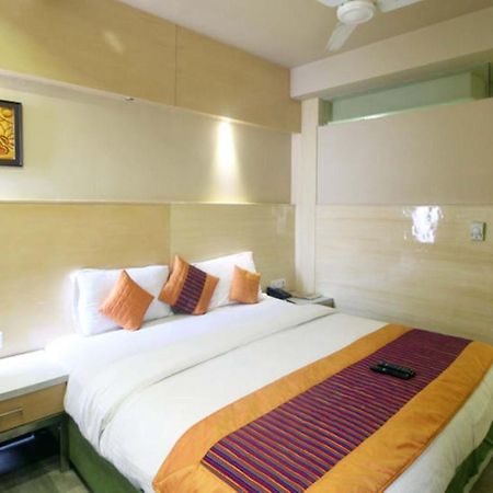 Hotel O Mahipalpur Inn Нью-Дели Экстерьер фото